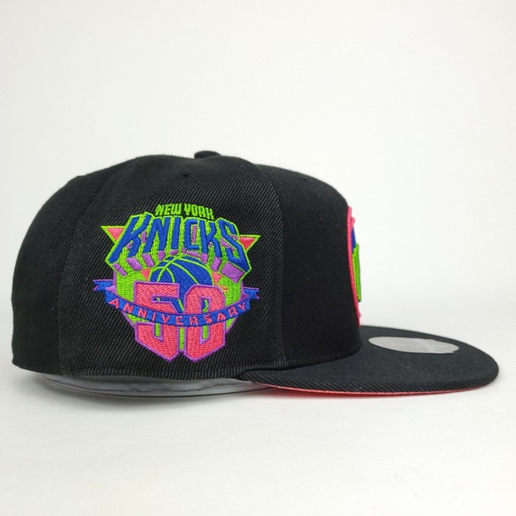 NY Knicks Mitchell & Ness Fitted 7 1/2‎ Flatbill Hat Cap 3D Logo Black NWT - Picture 4 of 8